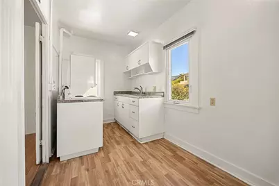 805 W Bay, Newport Beach, CA 92661 - Photo 15