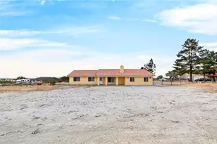 1246 Locust, Pinon Hills, CA 92372 - Photo 47