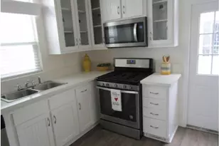 8250 Lankershim Blvd #Elm 3, North Hollywood, CA 91605 - Photo 5