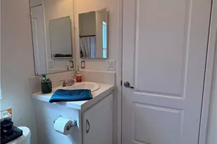 8250 Lankershim Blvd #Elm 3, North Hollywood, CA 91605 - Photo 11