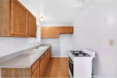 1053 S Oxford Avenue, Los Angeles, CA 90006 - Photo 11