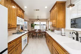 11442 212th St, Lakewood, CA 90715 - Photo 9