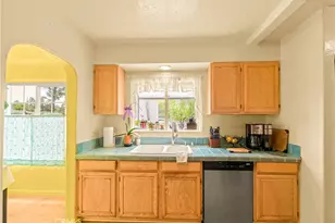 2835 Chestnut Ave, Long Beach, CA 90806 - Photo 19