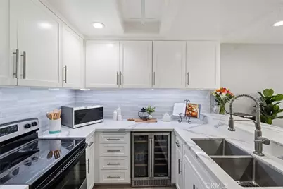 5203 S Marina Pacifica Drive, Long Beach, CA 90803 - Photo 3