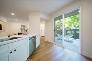 1360 W Capitol Dr, San Pedro, CA 90732 - Photo 11
