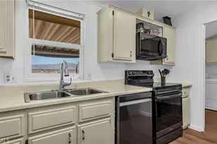 783 Molokai, Thermal, CA 92274 - Photo 15