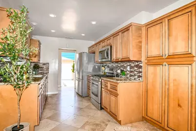 3927 Lees Avenue, Long Beach, CA 90808 - Photo 9
