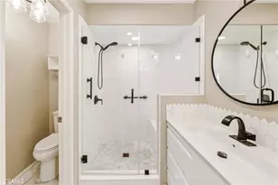 512 S Hollydale, Anaheim, CA 92808 - Photo 35