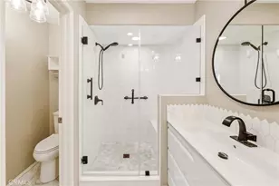 512 S Hollydale, Anaheim, CA 92808 - Photo 35