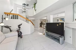 512 S Hollydale, Anaheim, CA 92808 - Photo 13