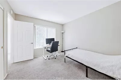 512 S Hollydale, Anaheim, CA 92808 - Photo 27