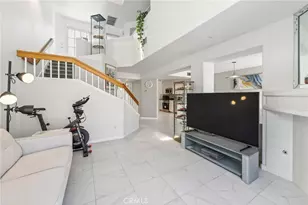 512 S Hollydale, Anaheim, CA 92808 - Photo 13
