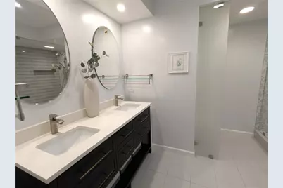 2910 Neilson Way #208, Santa Monica, CA 90405 - Photo 5