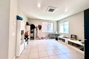 812 Brickyard, Costa Mesa, CA 92627 - Photo 9