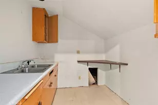 10253 Angell, Downey, CA 90242 - Photo 23