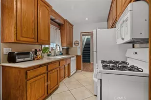 10253 Angell, Downey, CA 90242 - Photo 15