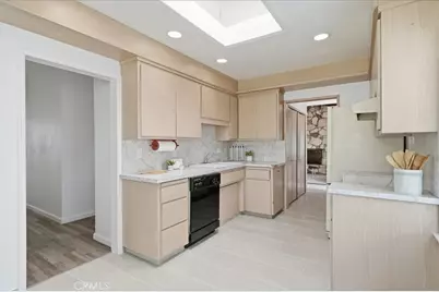 4850 Sunfield Avenue, Long Beach, CA 90808 - Photo 15