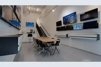 732 E 10th #105, Los Angeles, CA 90021 - Photo 1