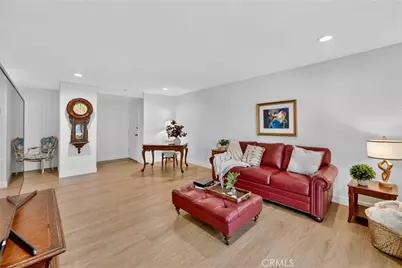 8933 Biscayne Court, Huntington Beach, CA 92646 - Photo 9
