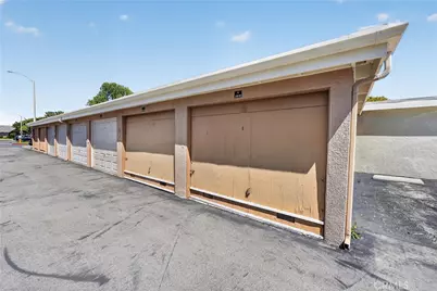8933 Biscayne Court, Huntington Beach, CA 92646 - Photo 29