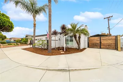 15001 Victoria, Huntington Beach, CA 92647 - Photo 3