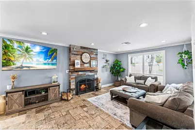 15001 Victoria, Huntington Beach, CA 92647 - Photo 9