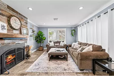 15001 Victoria, Huntington Beach, CA 92647 - Photo 11