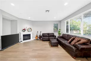 16527 Medinah St, Fontana, CA 92336 - Photo 9
