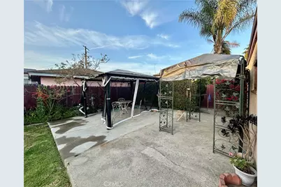 11506 Wadsworth, Los Angeles, CA 90059 - Photo 15