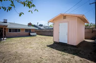 8276 Sewell, Fontana, CA 92335 - Photo 29