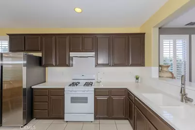 2158 W Cherrywood Circle, Anaheim, CA 92804 - Photo 5