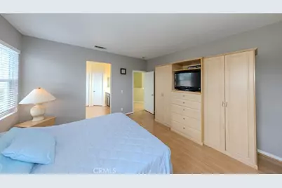 2158 W Cherrywood Lane, Anaheim, CA 92804 - Photo 17
