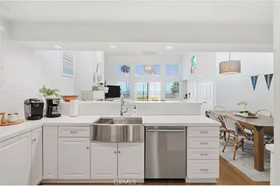 2202 W Oceanfront, Newport Beach, CA 92663 - Photo 3