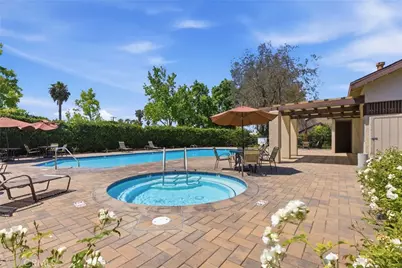 905 Hyde Court, Costa Mesa, CA 92626 - Photo 13