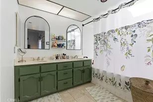905 Hyde Ct, Costa Mesa, CA 92626 - Photo 11