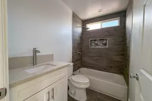 645 W 97th, Los Angeles, CA 90044 - Photo 9