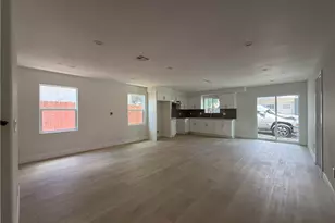 645 W 97th, Los Angeles, CA 90044 - Photo 5