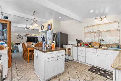 2113 W Niobe, Anaheim, CA 92804 - Photo 13