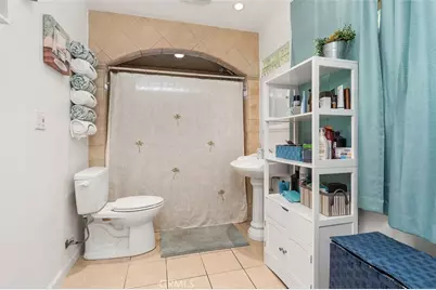 2113 W Niobe, Anaheim, CA 92804 - Photo 19