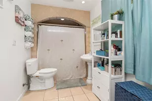 2113 W Niobe, Anaheim, CA 92804 - Photo 19