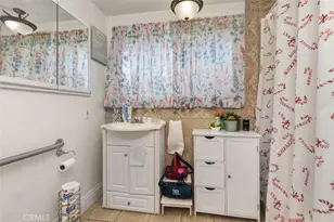 2113 W Niobe, Anaheim, CA 92804 - Photo 21