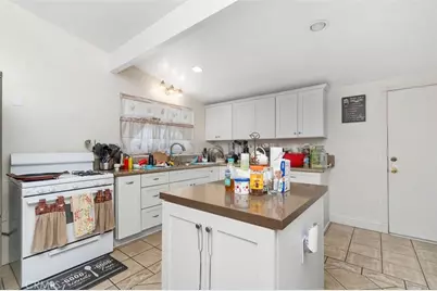 2113 W Niobe, Anaheim, CA 92804 - Photo 11