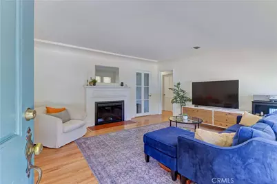 317 N Beachwood Avenue, Burbank, CA 91506 - Photo 5