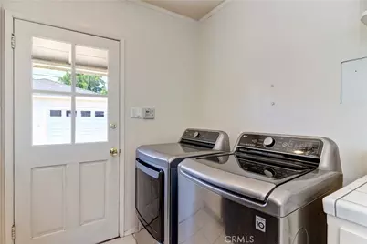 317 N Beachwood Avenue, Burbank, CA 91506 - Photo 13