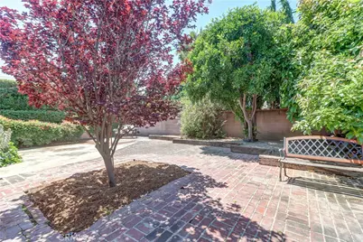 317 N Beachwood Avenue, Burbank, CA 91506 - Photo 37