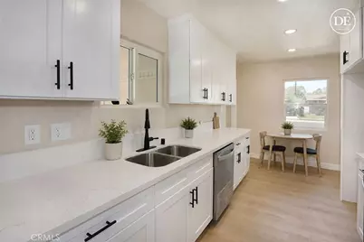1504 W Kimberly Avenue, Anaheim, CA 92802 - Photo 11