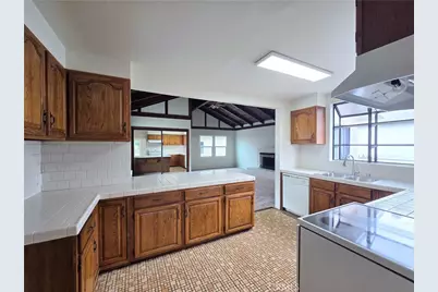 6250 Lemon, Long Beach, CA 90805 - Photo 9
