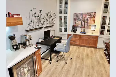 300 E 4th #215, Long Beach, CA 90802 - Photo 11