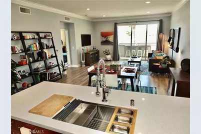 300 E 4th #215, Long Beach, CA 90802 - Photo 9