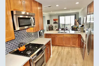 300 E 4th #215, Long Beach, CA 90802 - Photo 7